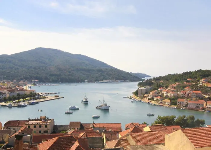 With A Parking Space Vela Luka, Korcula - 7551 Apartman Vela Luka